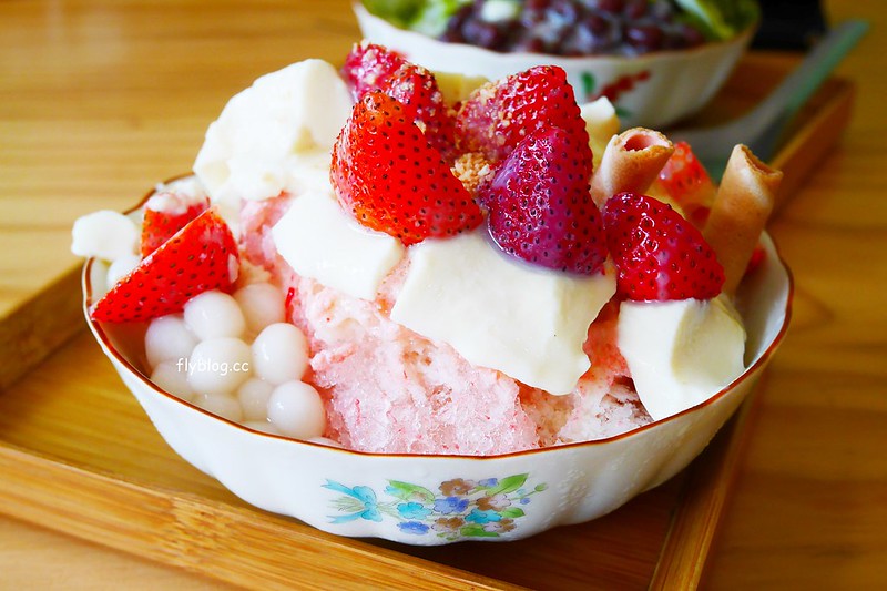 台中西區｜美軍豆乳冰．台灣黃豆製成豆花和豆漿，審計新村人氣文青冰品店 @飛天璇的口袋