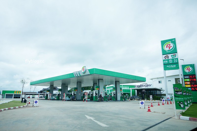 泰國租車分享｜曼谷素萬那普機場租車．泰國自駕一天500元起！機場租車流程、泰國租車費用、泰國交通規則 @飛天璇的口袋