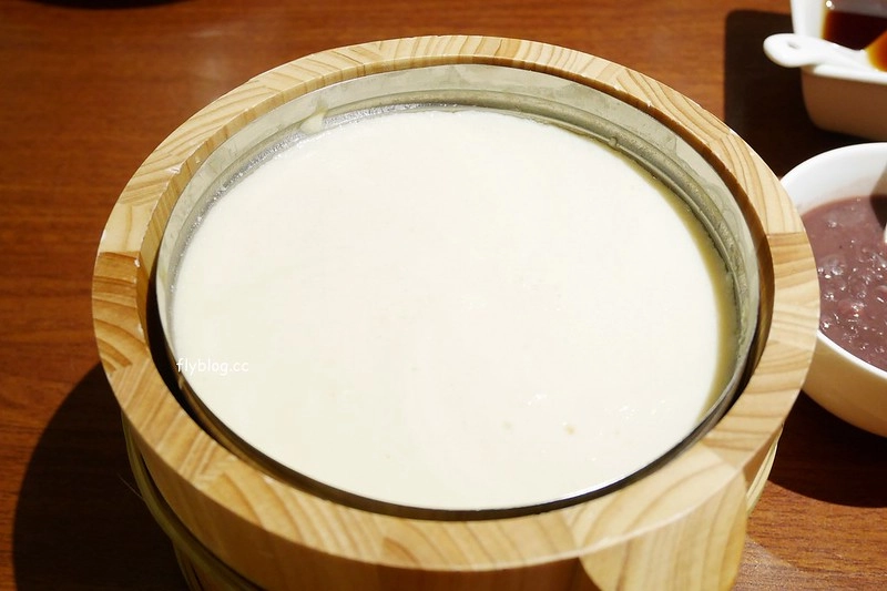 漢來蔬食┃台中西區：蔬食也可以吃的很有創意，推廣天然健康食材，港式風味美味食足 @飛天璇的口袋