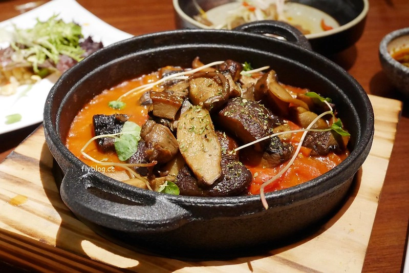 漢來蔬食┃台中西區：蔬食也可以吃的很有創意，推廣天然健康食材，港式風味美味食足 @飛天璇的口袋