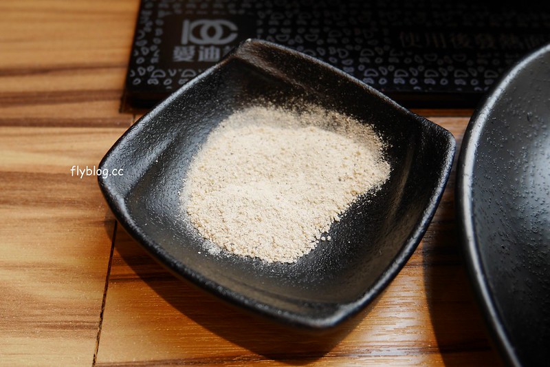 【台中西區】代代木日式鍋物，草悟道商圈的日式火鍋店，環境很有日式小清新，而且還有麻油雞鍋 @飛天璇的口袋