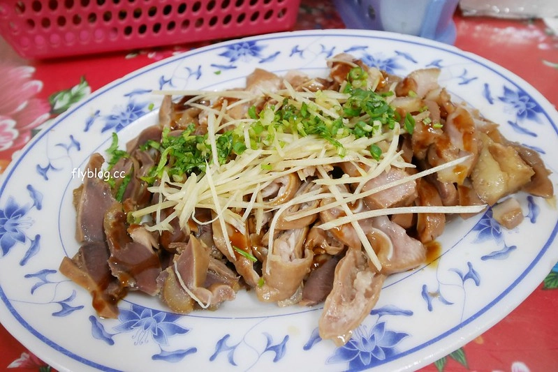 苗栗三義｜鄉村小吃店．在地人推薦的三義銅板美食，還沒到中午就客滿了 @飛天璇的口袋