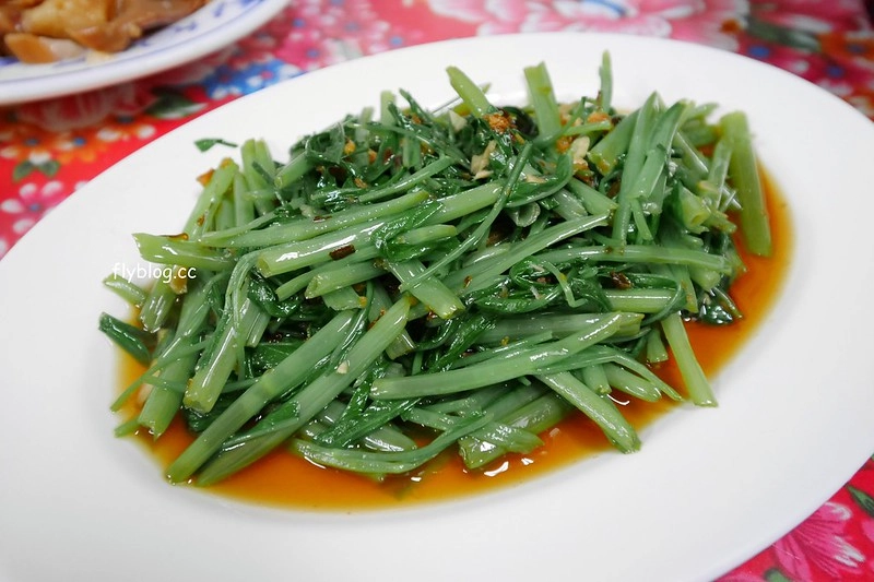 苗栗三義｜鄉村小吃店．在地人推薦的三義銅板美食，還沒到中午就客滿了 @飛天璇的口袋