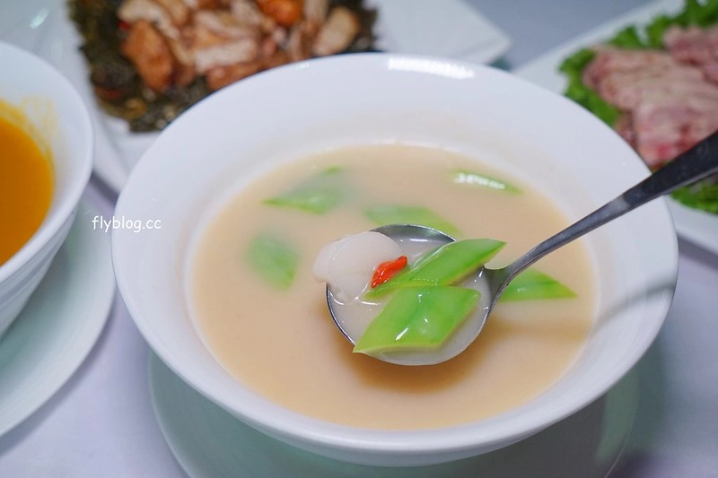 台中西區｜新月梧桐，台中米其林必比登推薦，台中首見官府名菜譚家宴 @飛天璇的口袋