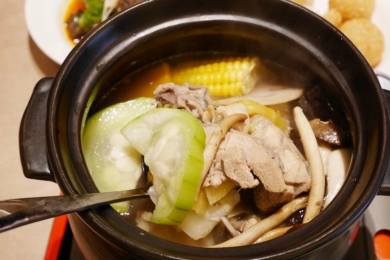 有春茶館┃台中東區美食：賣的是回憶、賣的是記憶、賣的是古早味，鄰近大魯閣購物廣場，有春冰菓室最新力作 @飛天璇的口袋