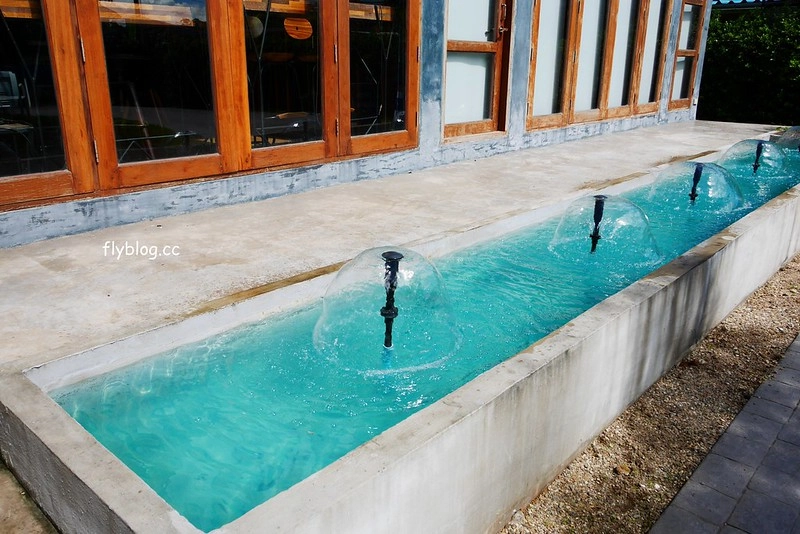 泰國清萊｜Figure&Ground Museum Cafe｜宛如美術館的漂亮咖啡館，裡面有很多動漫人偶收藏品，超好拍的地方 @飛天璇的口袋