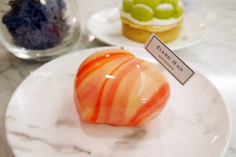 SIANG HAO手作甜點┃台中西屯：台中超夯大理石鏡面蛋糕，宛如藝術品的漂亮甜點，好吃又好拍的IG打卡熱門景點 @飛天璇的口袋