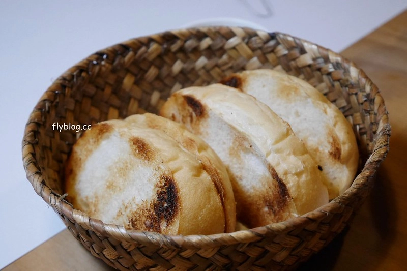 台中西區｜荳牛柴燒牛排．台中首見西班牙柴燒料理，主廚師承鹽之華餐廳 @飛天璇的口袋