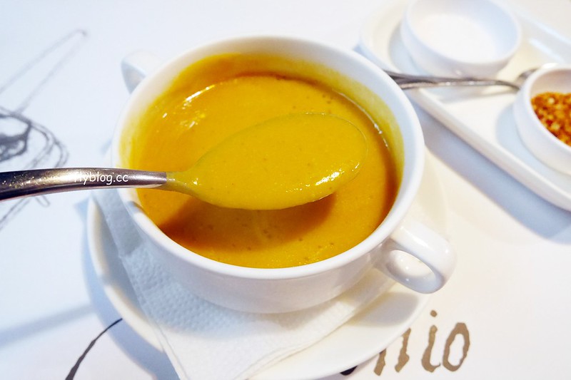 台中西區｜荳牛柴燒牛排．台中首見西班牙柴燒料理，主廚師承鹽之華餐廳 @飛天璇的口袋