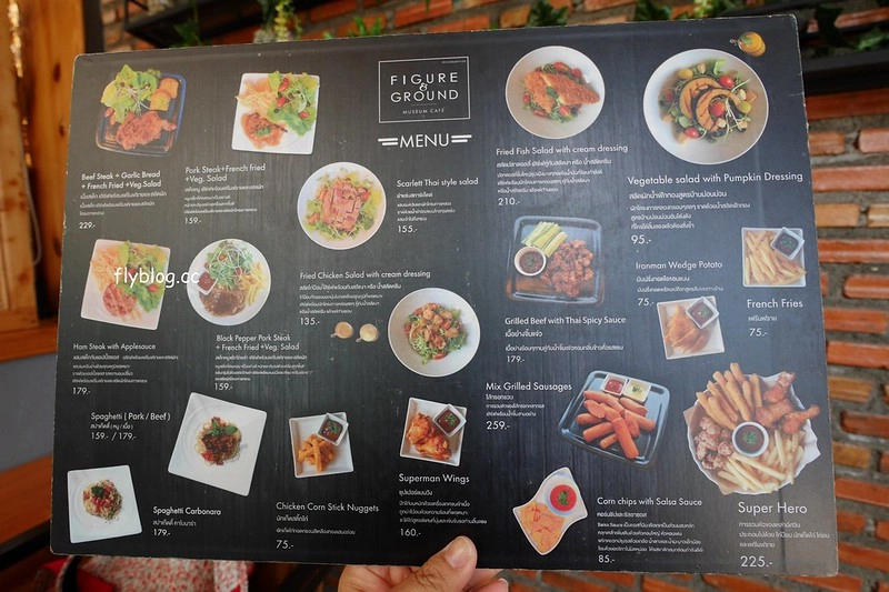 泰國清萊｜Figure&Ground Museum Cafe｜宛如美術館的漂亮咖啡館，裡面有很多動漫人偶收藏品，超好拍的地方 @飛天璇的口袋