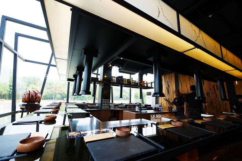 官東燒肉｜漂亮大器的環境、海鮮食材有誠意，但是吃完心靈小空虛 @飛天璇的口袋