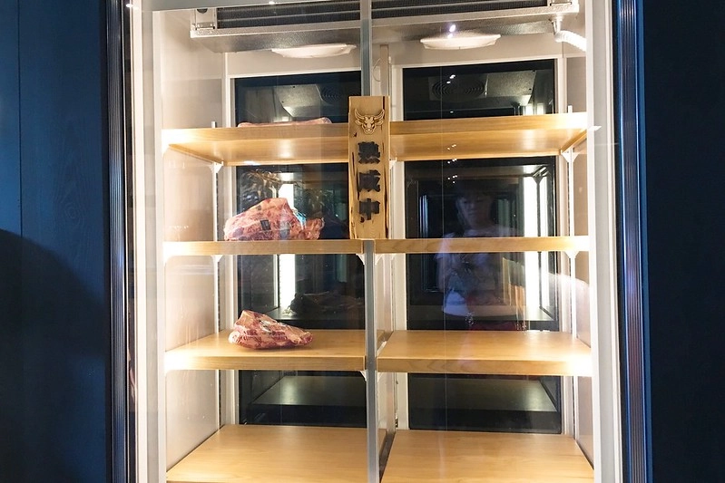 官東燒肉｜漂亮大器的環境、海鮮食材有誠意，但是吃完心靈小空虛 @飛天璇的口袋