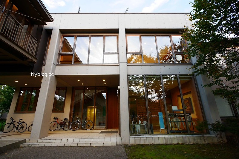 日本秋田｜國際教養大學中嶋紀念圖書館．日本最美的圖書館之稱，365天24小時都不打烊 @飛天璇的口袋