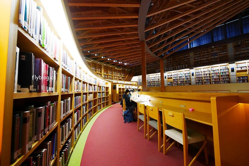 日本秋田｜國際教養大學中嶋紀念圖書館．日本最美的圖書館之稱，365天24小時都不打烊 @飛天璇的口袋