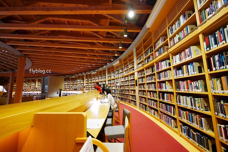 日本秋田｜國際教養大學中嶋紀念圖書館．日本最美的圖書館之稱，365天24小時都不打烊 @飛天璇的口袋