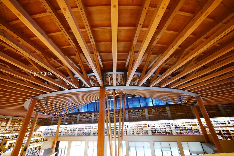 日本秋田｜國際教養大學中嶋紀念圖書館．日本最美的圖書館之稱，365天24小時都不打烊 @飛天璇的口袋