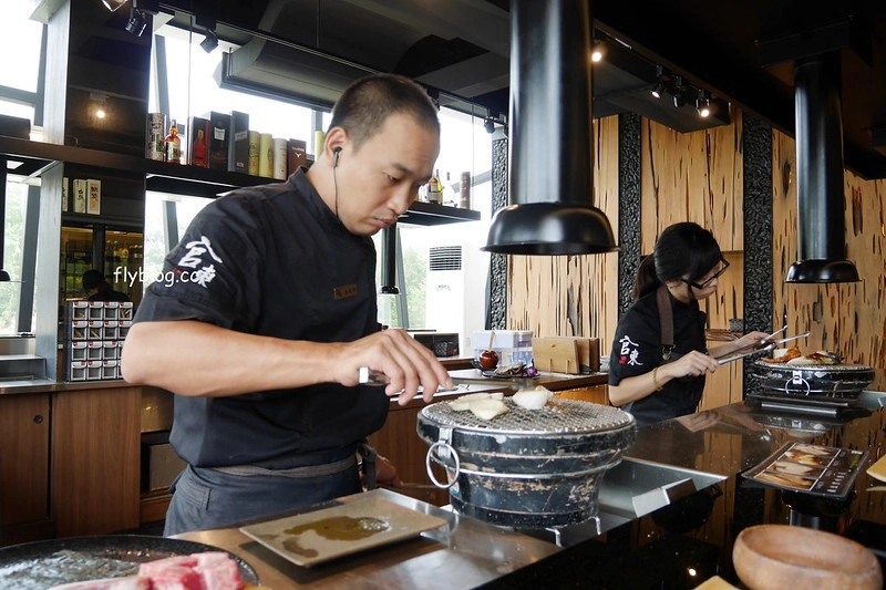 官東燒肉｜漂亮大器的環境、海鮮食材有誠意，但是吃完心靈小空虛 @飛天璇的口袋
