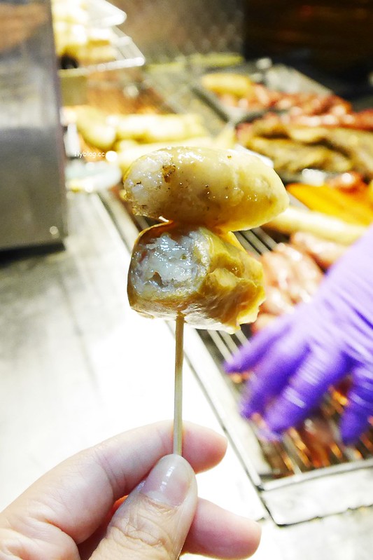 胖子修行動餐車┃台中北屯美食：專賣花生大腸、手工糯米腸和香腸的台中幽靈餐車，現在台中有定點可以買了，食尚玩家也有報導 @飛天璇的口袋