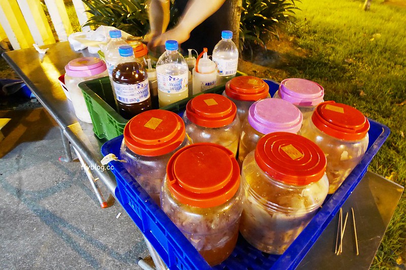 胖子修行動餐車┃台中北屯美食：專賣花生大腸、手工糯米腸和香腸的台中幽靈餐車，現在台中有定點可以買了，食尚玩家也有報導 @飛天璇的口袋