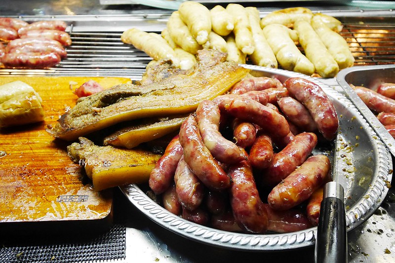 胖子修行動餐車┃台中北屯美食：專賣花生大腸、手工糯米腸和香腸的台中幽靈餐車，現在台中有定點可以買了，食尚玩家也有報導 @飛天璇的口袋