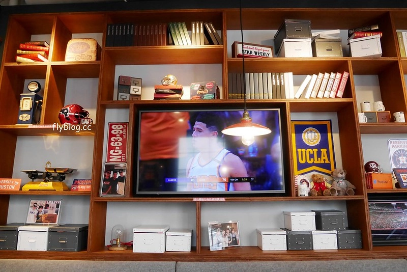 Campus Cafe┃台中西區：台北超人氣連鎖美式餐廳進駐台中，台中廣三SOGO百貨旗艦店11/15開幕，環境寬敞明亮充滿濃厚的美式氛圍 @飛天璇的口袋