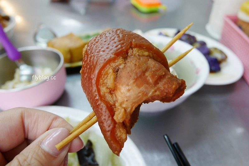 台中西屯｜台南羅阿全師無刺虱目魚．市政路和黎明路口，小菜有多種選擇，從早上賣到宵夜 @飛天璇的口袋