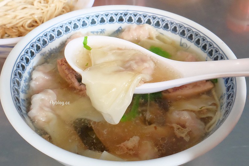 宜蘭老店瓜子雞肉｜原十六崁瓜仔雞麵，樸實簡單的古早味，餐點簡單卻是大排長龍 @飛天璇的口袋