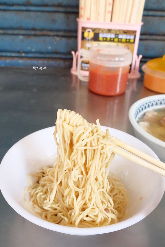 宜蘭老店瓜子雞肉｜原十六崁瓜仔雞麵，樸實簡單的古早味，餐點簡單卻是大排長龍 @飛天璇的口袋