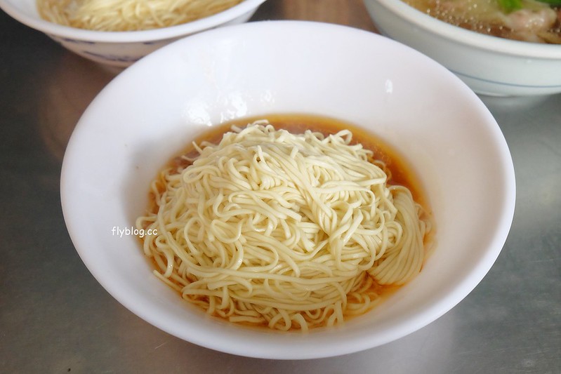 宜蘭老店瓜子雞肉｜原十六崁瓜仔雞麵，樸實簡單的古早味，餐點簡單卻是大排長龍 @飛天璇的口袋