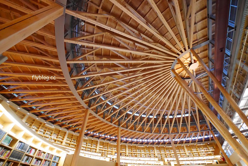 日本秋田｜國際教養大學中嶋紀念圖書館．日本最美的圖書館之稱，365天24小時都不打烊 @飛天璇的口袋