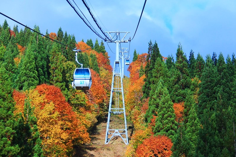日本秋田｜森吉山阿仁滑雪場．一年四季有不同的美景，秋天楓紅盛況和交通方式 @飛天璇的口袋