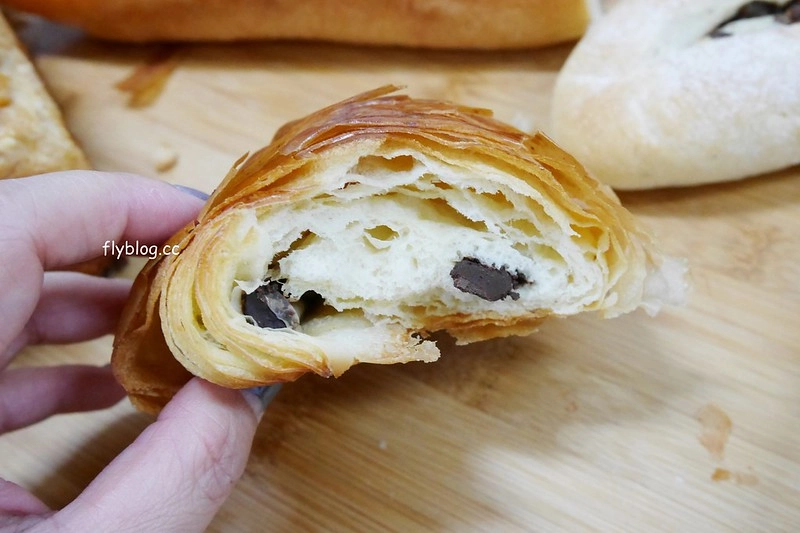 張泰謙麵包｜法國世界盃麵包大師個人賽，有歐式和台式麵包不同選擇，個人最推薦吐司和貝果 @飛天璇的口袋