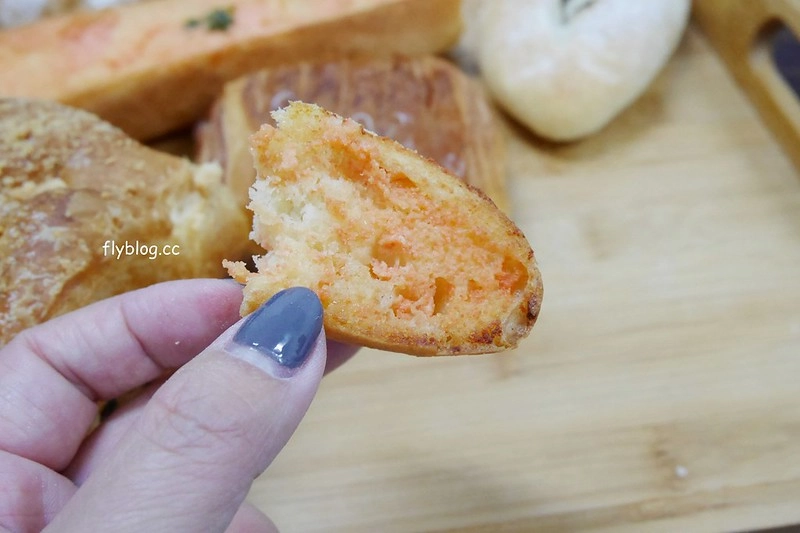 張泰謙麵包｜法國世界盃麵包大師個人賽，有歐式和台式麵包不同選擇，個人最推薦吐司和貝果 @飛天璇的口袋