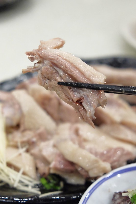 巫董鵝肉┃台中北屯：鵝房宮最新力作，把黃昏市場美食端上桌，各種台灣人最愛的平民小菜都吃的到 @飛天璇的口袋