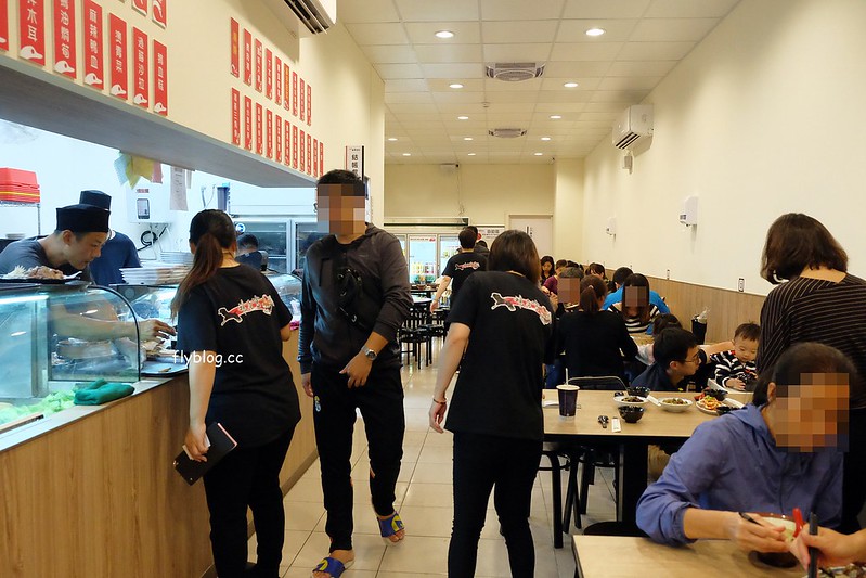 巫董鵝肉┃台中北屯：鵝房宮最新力作，把黃昏市場美食端上桌，各種台灣人最愛的平民小菜都吃的到 @飛天璇的口袋