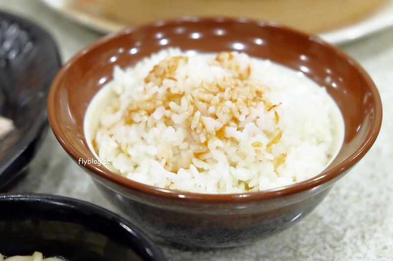 巫董鵝肉┃台中北屯：鵝房宮最新力作，把黃昏市場美食端上桌，各種台灣人最愛的平民小菜都吃的到 @飛天璇的口袋