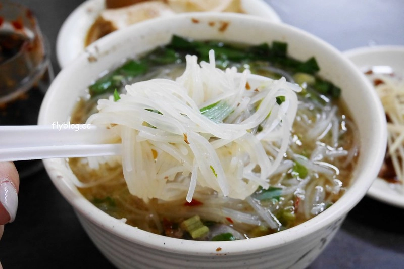 台中西區｜珍品小吃．模範街米粉芋很好吃，朋友推薦炒麵台中第一 @飛天璇的口袋