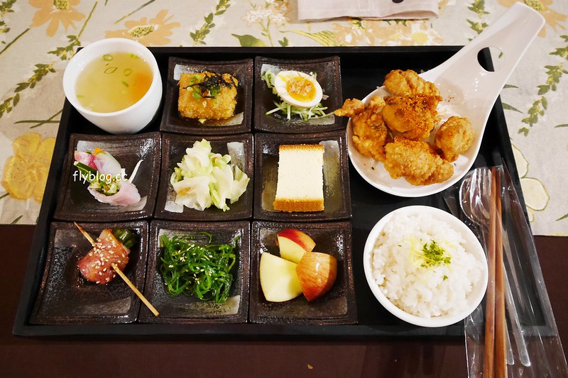 丫丫販店 x丫丫Lunch Box｜潭子漂亮粉紅色貨櫃屋，手作九宮格便當，IG台中超好拍景點 @飛天璇的口袋