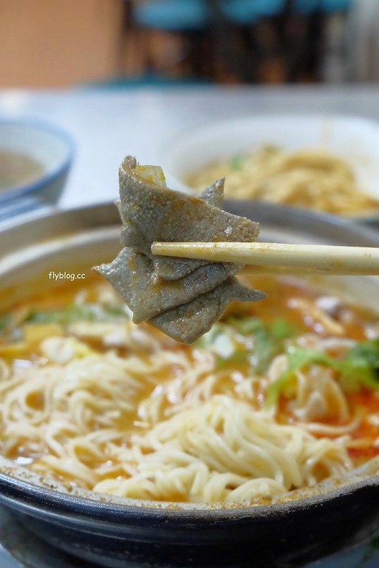 台中北區｜家味小館．會翻滾的酸辣麵，永興街美食推薦，鄰近中國醫大學 @飛天璇的口袋