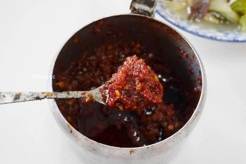 林森路古早味芋頭米粉｜林森路超好吃的芋頭米粉湯，更推薦滷味好吃必點 @飛天璇的口袋