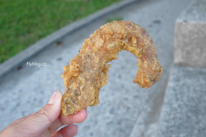 忠勇路現炸湯翅┃台中南屯：南屯人隱藏版的下午茶，傍晚時分開始出現排隊人潮，鄰近嶺東科技大學和黃昏市場 @飛天璇的口袋