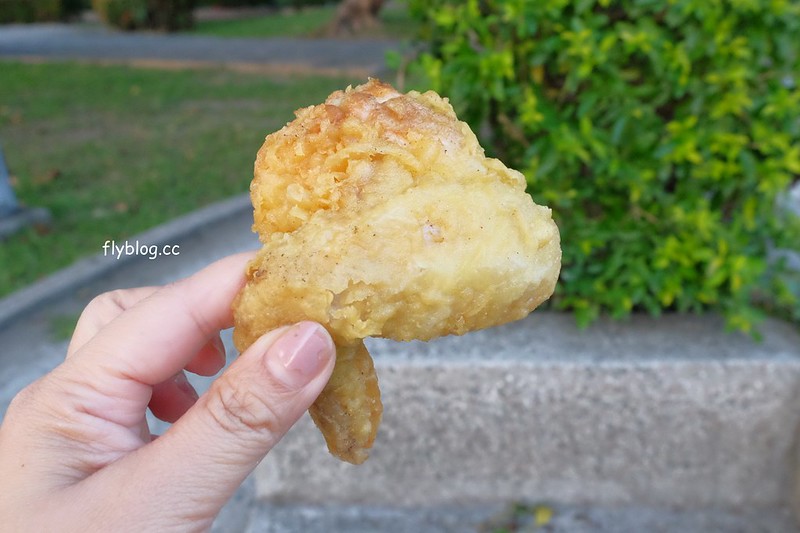 忠勇路現炸湯翅┃台中南屯：南屯人隱藏版的下午茶，傍晚時分開始出現排隊人潮，鄰近嶺東科技大學和黃昏市場 @飛天璇的口袋