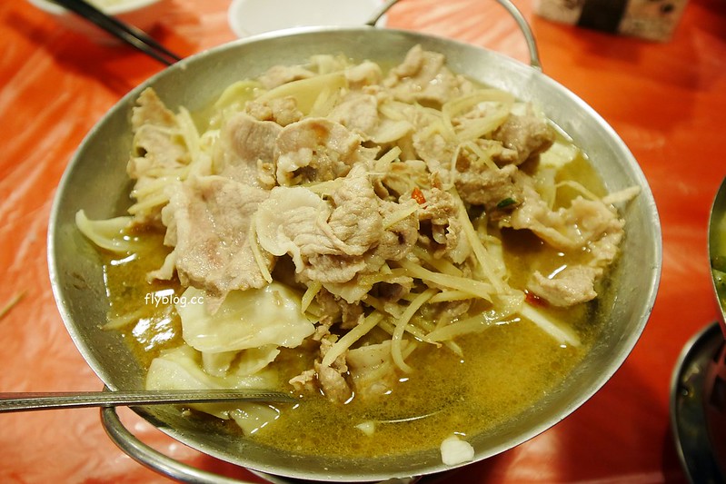 甕老大甕窯雞｜到宜蘭就是要吃道地的台灣小吃，餐點選擇性多而且味道也不錯，多人聚餐的好選擇 @飛天璇的口袋