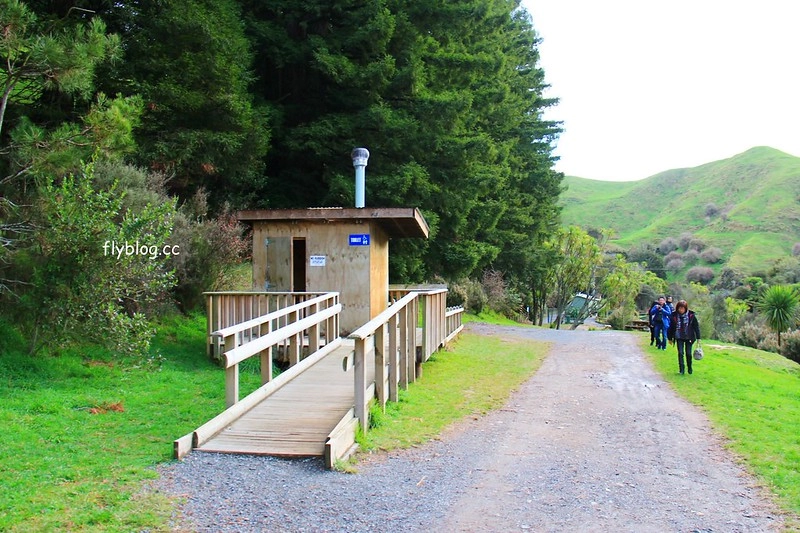 紐西蘭漢密爾頓｜藍泉 Blue Spring Putaruru．紐西蘭北島的神秘景點，清澈夢幻的藍色泉水，紐西蘭70%的瓶裝水出處 @飛天璇的口袋