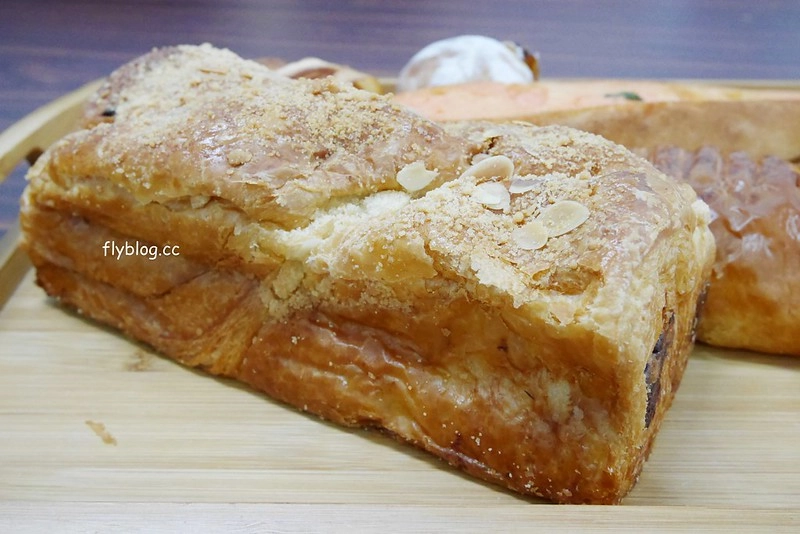 張泰謙麵包｜法國世界盃麵包大師個人賽，有歐式和台式麵包不同選擇，個人最推薦吐司和貝果 @飛天璇的口袋