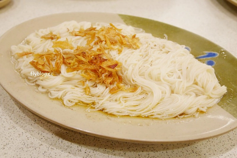 台中北區｜霸味薑母鴨台中旗艦店．三民路生意超好的薑母鴨店，用餐時間都是排隊人潮 @飛天璇的口袋