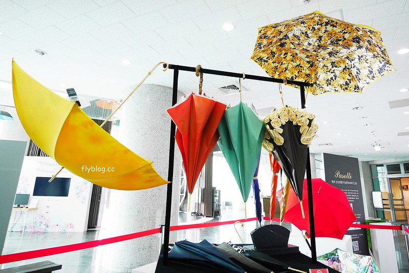 傘亮花博.閃耀台中┃台中太平：台中屯區藝文中心~台IG打卡網美拍照新景點，即日起~12/7展出 @飛天璇的口袋