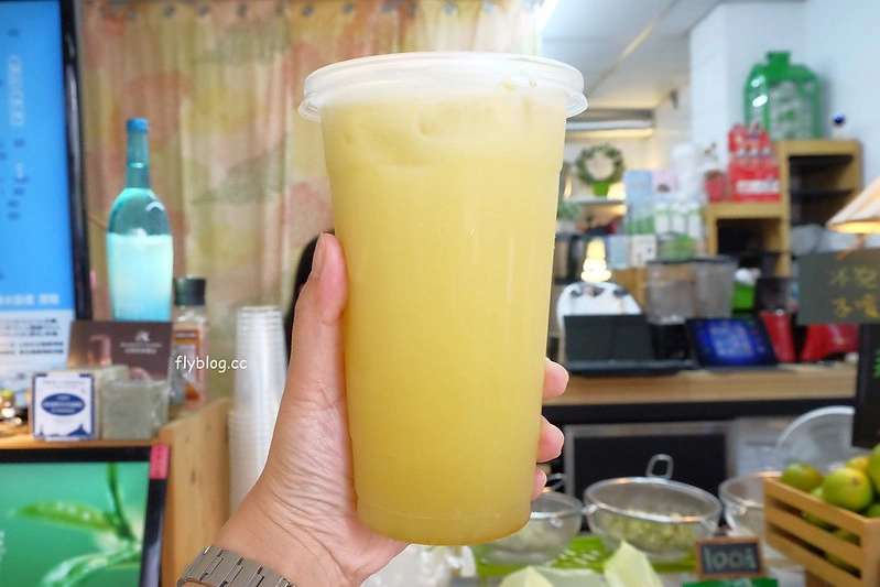 台中北區｜鮮打帶皮檸檬汁．整顆檸檬帶皮打成汁，採用無毒檸檬和3M淨水設備 @飛天璇的口袋