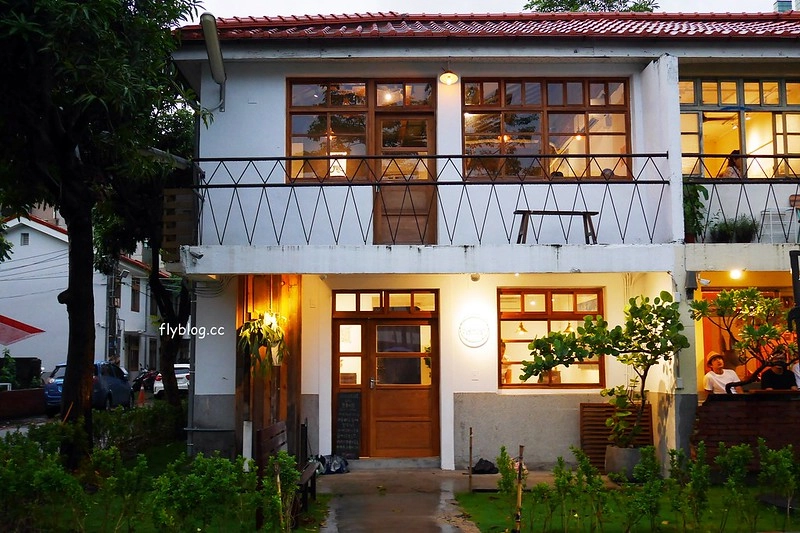 Overture序曲．審計336┃台中西區：台中人氣甜點店進駐草悟道商圈，一樣是老宅的氛圍，有審計新村店限定千層蛋糕 @飛天璇的口袋