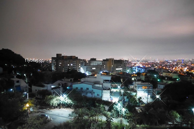 台中北屯｜眺高STAY WITH MOUNTAIN，北屯大坑景觀餐廳，眺望270&deg;的台中屯區夜景 @飛天璇的口袋